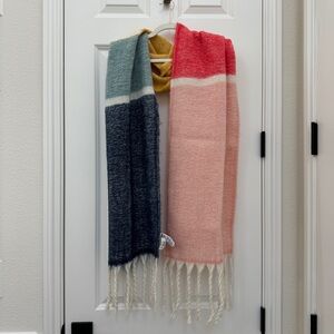 NWT Old Navy colorblock scarf